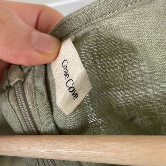 Super cute and sustainable. Only worn once. - Picture 6 of 7